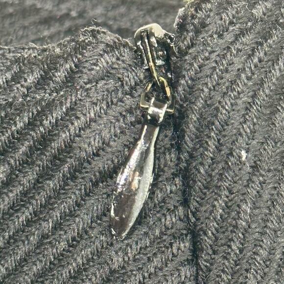 Burberry | Wool Mini Skirt | Black | Size 4 US - Picture 5 of 16